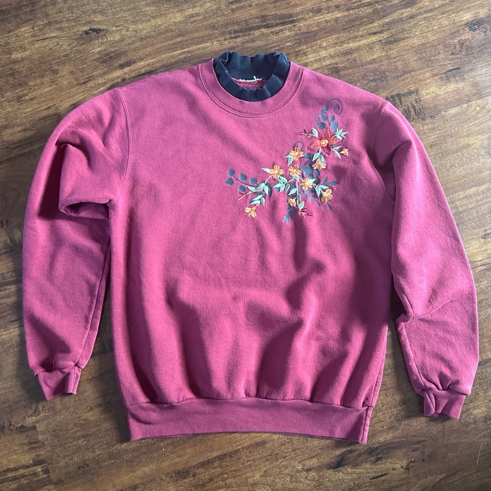 Floral Embroidered Sweatshirt